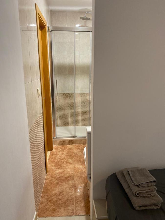 Single Room In My Apartment At The Beach Valencie Exteriér fotografie