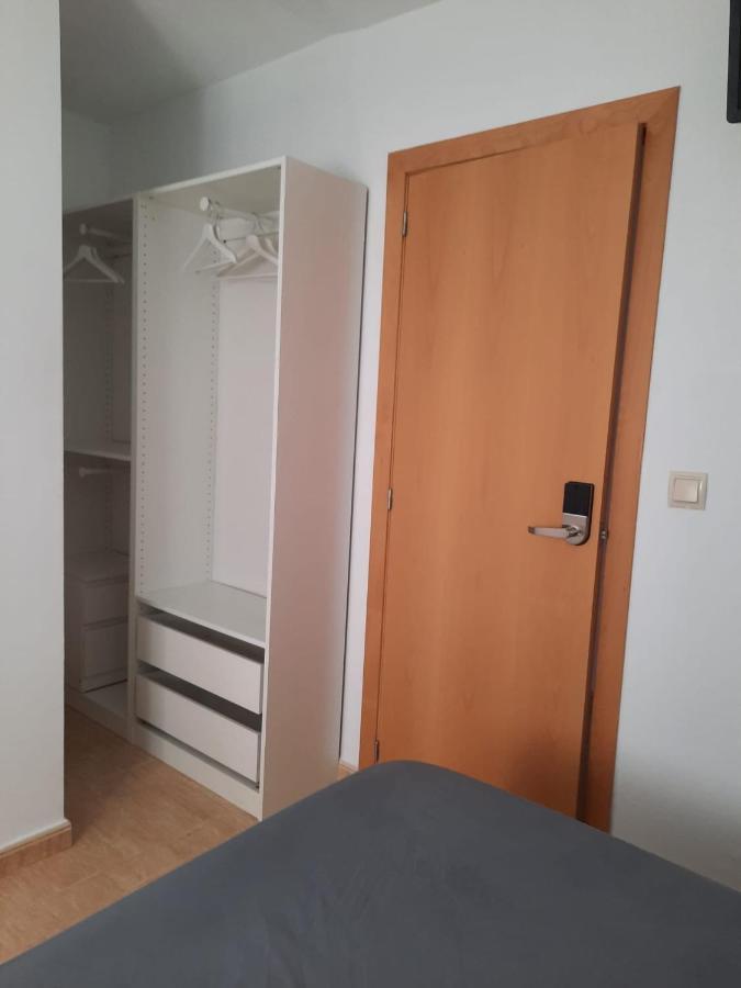 Single Room In My Apartment At The Beach Valencie Exteriér fotografie